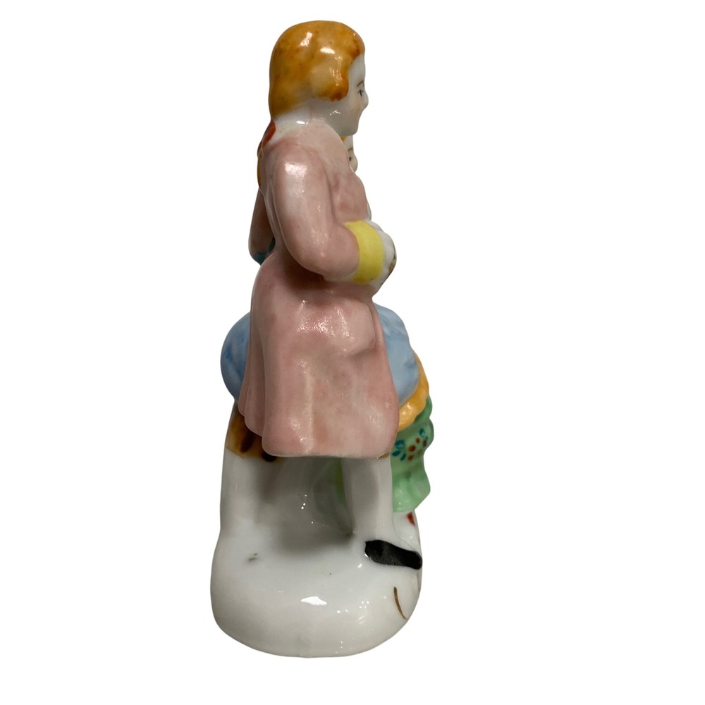 Vintage "Made in Occupied Japan" Colonial Couple Figurine Hand Painted Porcelain - Picture 5 of 7